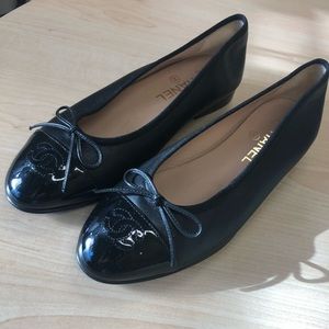 Chanel black leather ballet flats